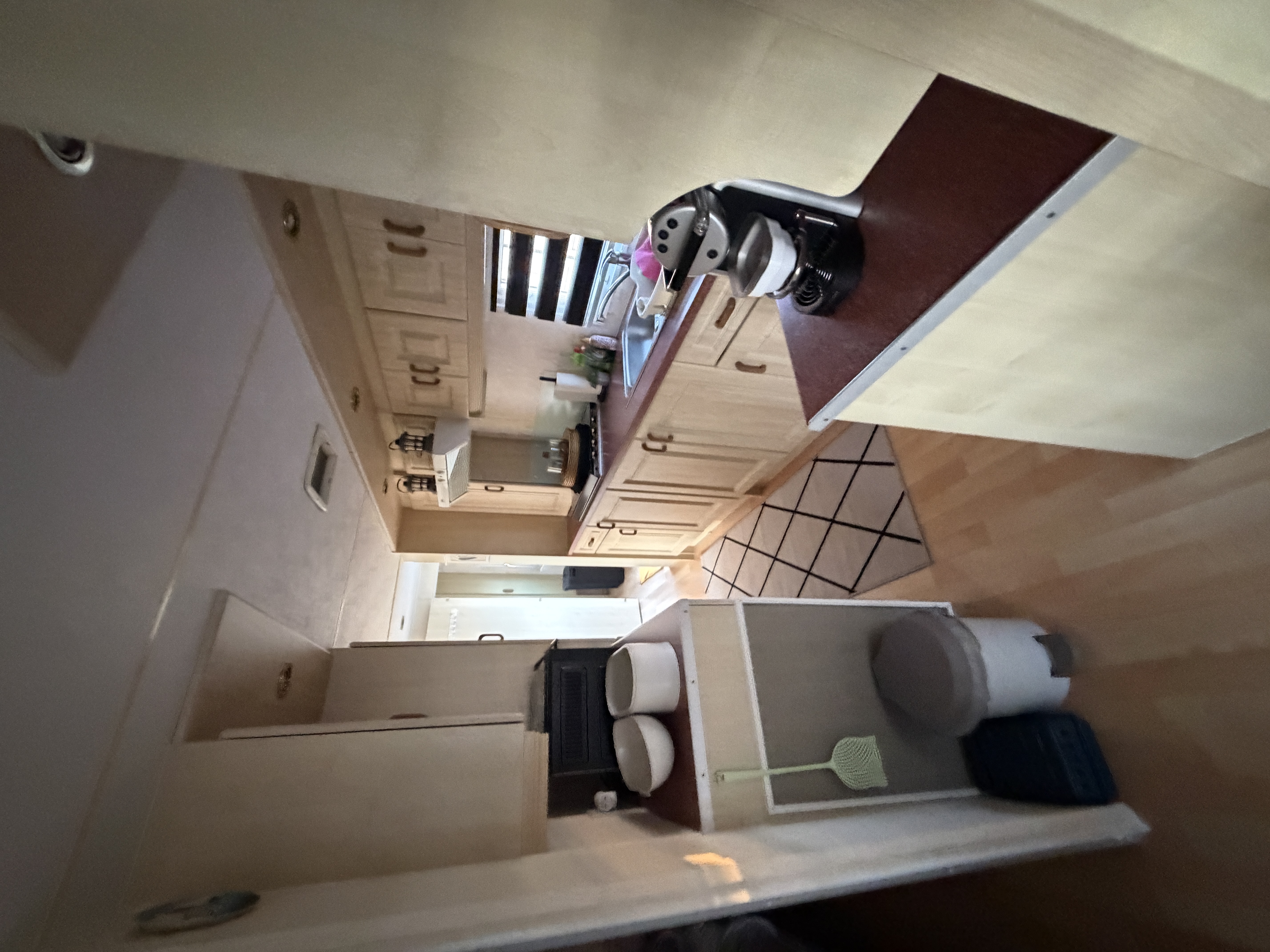 Rodeo Caravan - Instapklare en goed onderhouden sta-caravan 2 slaapkamers